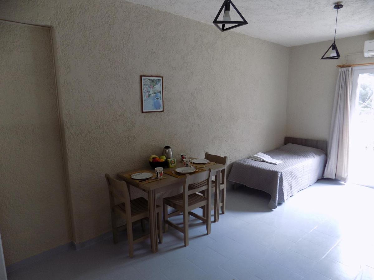 Afrodite Spacious Apartments! Айя-Евфимия Экстерьер фото