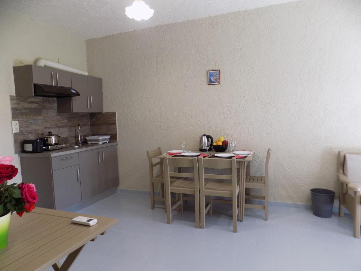 Afrodite Spacious Apartments! Айя-Евфимия Экстерьер фото
